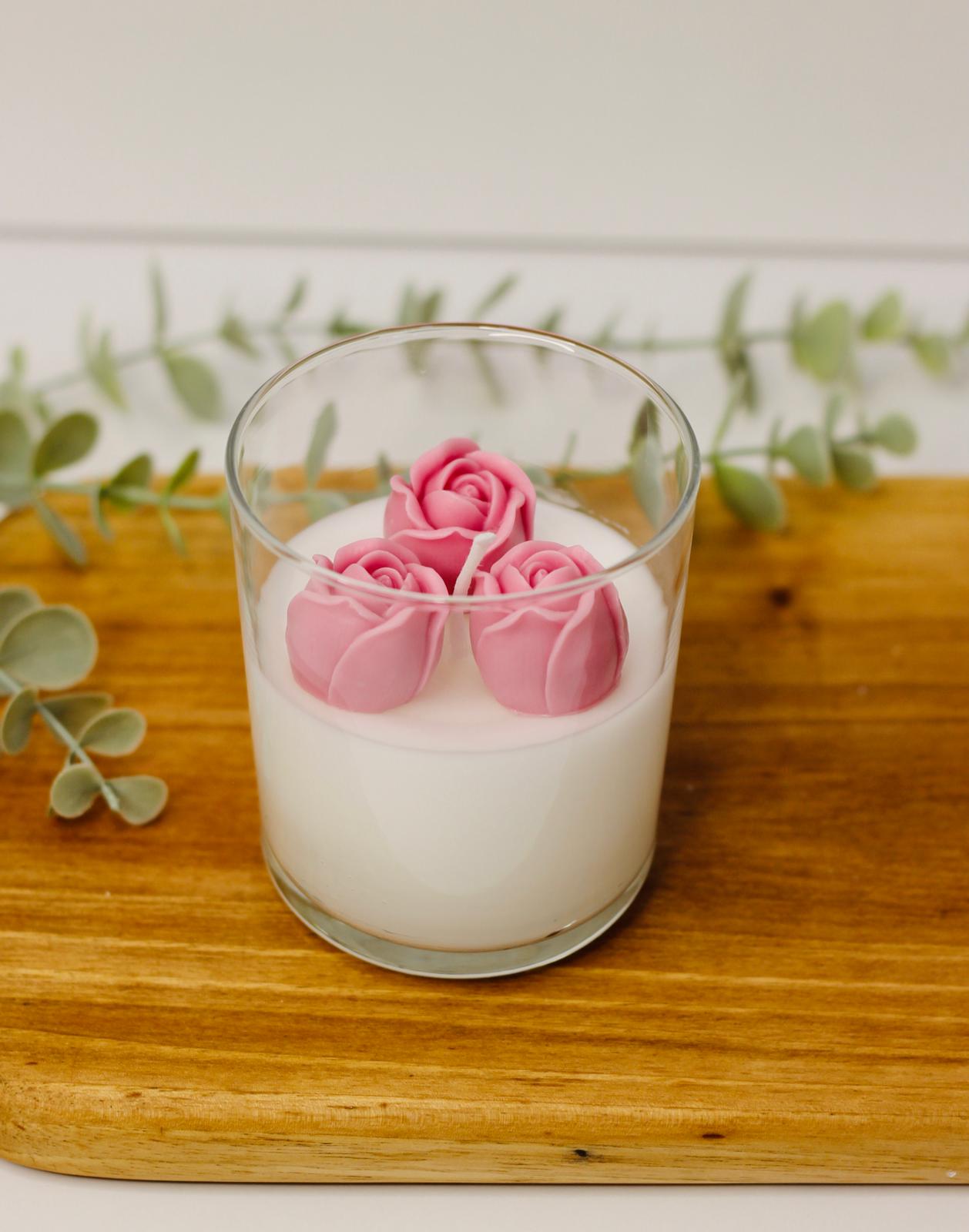 Limphoria "La Vie en Rose" Bardak Mum (Güllerin Hayatı İlk Aşk Mumu, Aşkın En Zarif Hali)